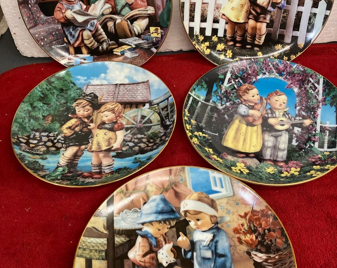 Set of 5, Danbury Mint, M. J. Hummel, LITTLE COMPANIONS Decorative Plates
