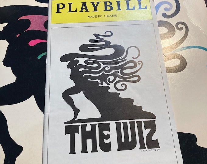 Vintage 1975 33RPM vinyl Record of  "THE WIZ with 1974 PLAYBILL.Majestic Theatre