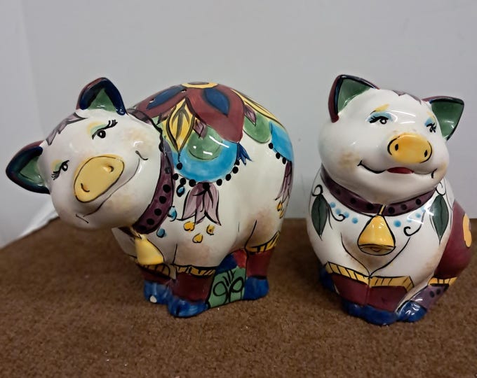Hand Painted  Cats Salt and  Pepper Shakers