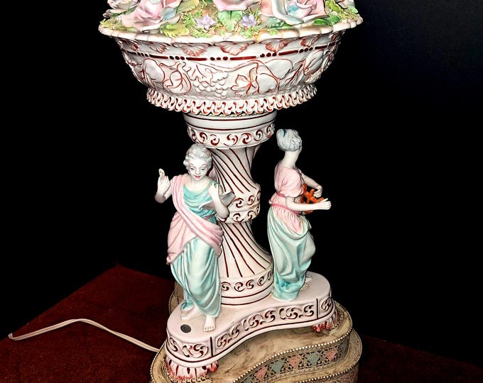 Vintage  Tall Capodimonte Figural  Hand  Crafted / Painted  Table  Lamp