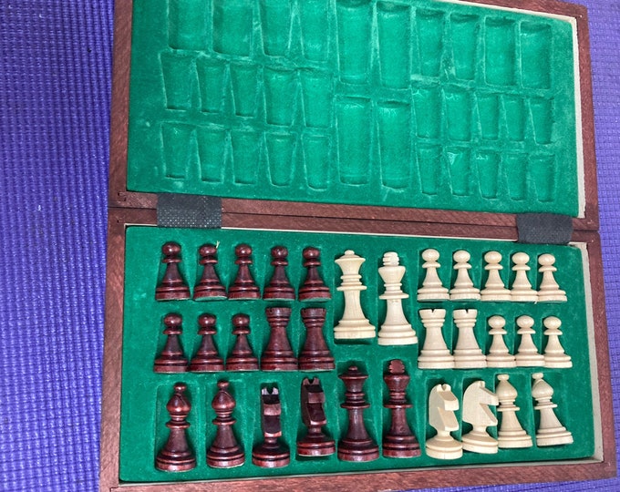Walnut Chess Set with Felted Interior (10.5''x10.5'')