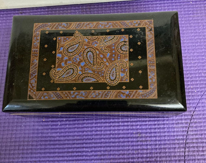Otagiri Jewlery  Music Box , Lacquer,,Paisley