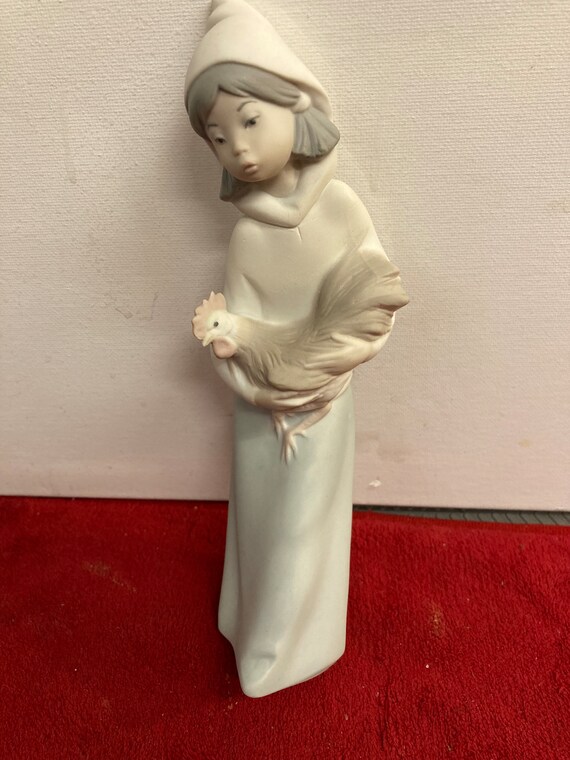 Lladro Figurine Girl With Rooster, 7.75