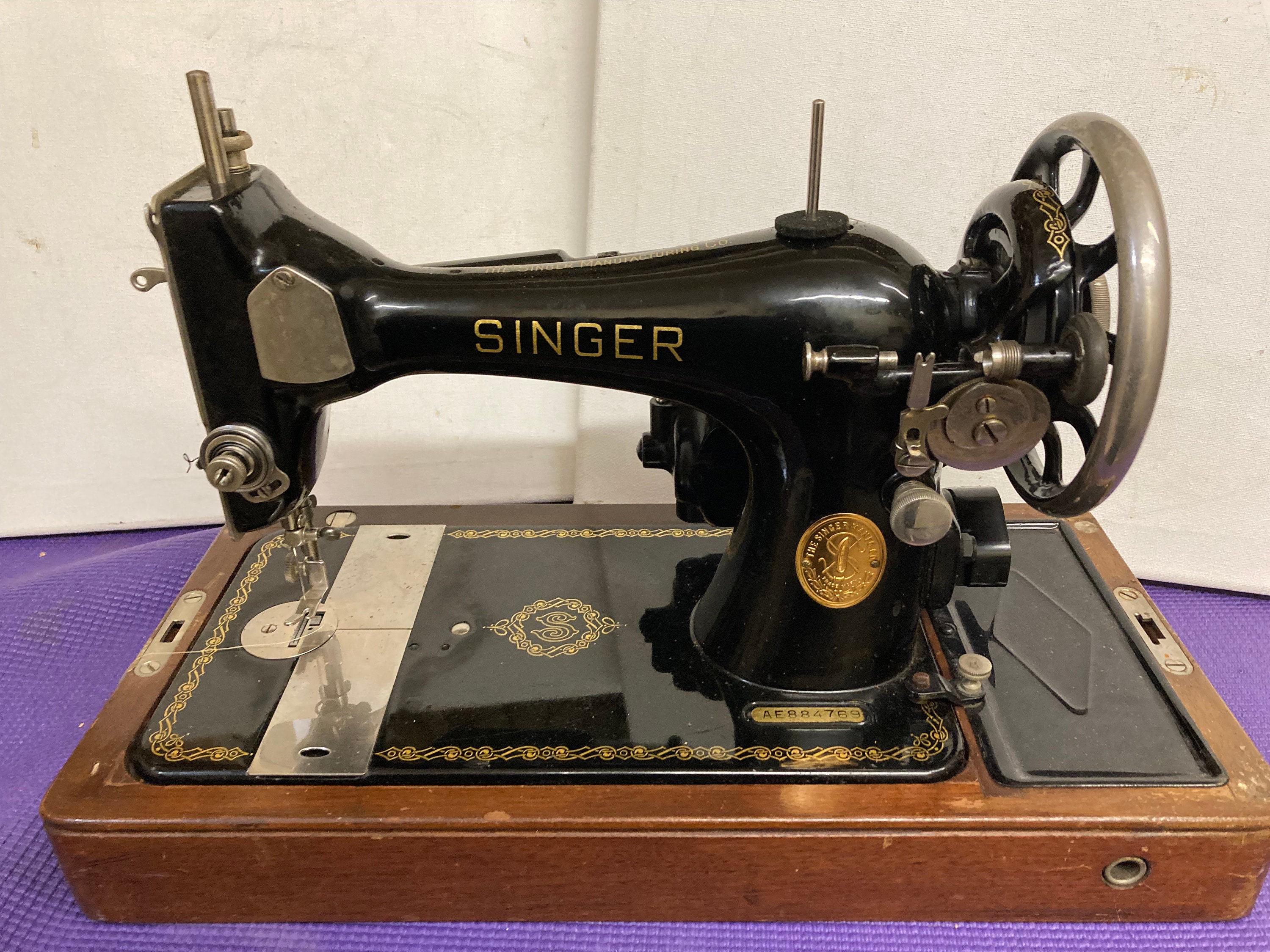 1930s Singer Sewing Machine Model No 128-13