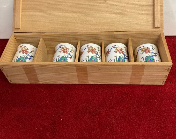 Set of 5  Vintage Japanese  Saki Cups