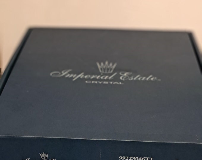 Imperial Estate Crystal Decanter and 4 Wine Glasses
