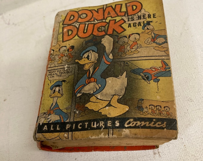 Donald Duck Is Here Again by Walt Disney 1944 Edition