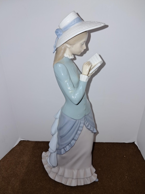Lladro Figurine, Lady Reading Book, #5000, Retired - Etsy