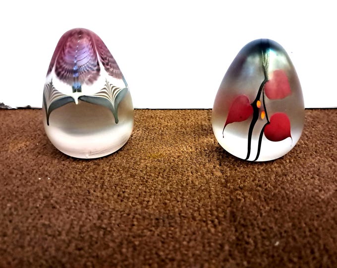 Stuart Abelman Vintage  Signed Glass  Paperweight