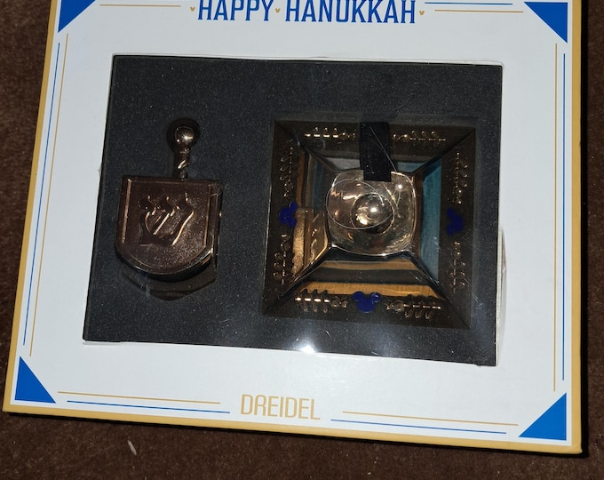 Disney Parks  Happy Hanukkah Dreidel Netal Mickey Mouse Icon