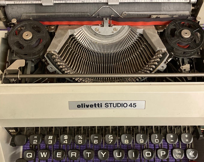 Vintage Olivetti Studio 45 Portable Typewriter ,1974