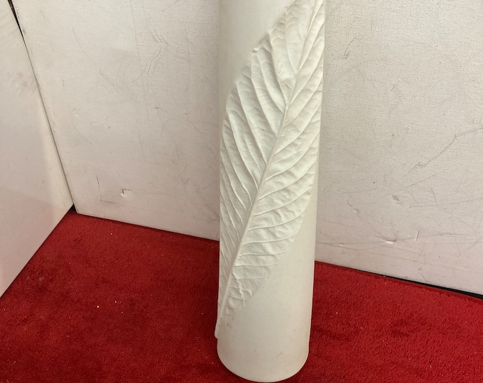 White Leaf Jingdezhen China Vase