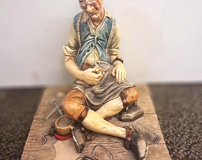 Naturecraft Tailor Figurine England Vintage Signed 1980s Ref No 839 6”/16 cm