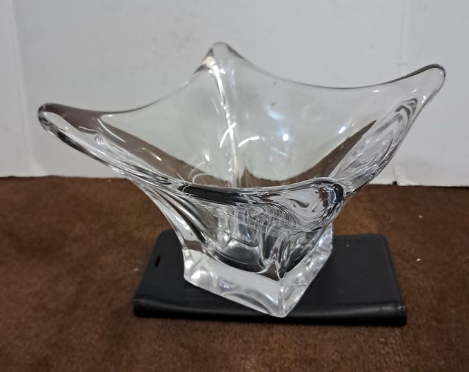 Vintage Vannes Le Chatel French Crystal Starburst Art Glass  Vase, Cofrac