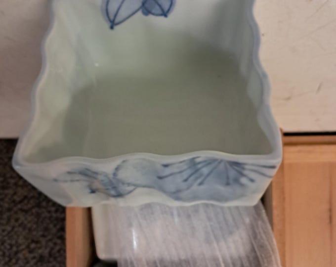 Arita Ware Small Bowl, Hizen Ware,  Hand Painted White / Blue Flowers Porcelain,