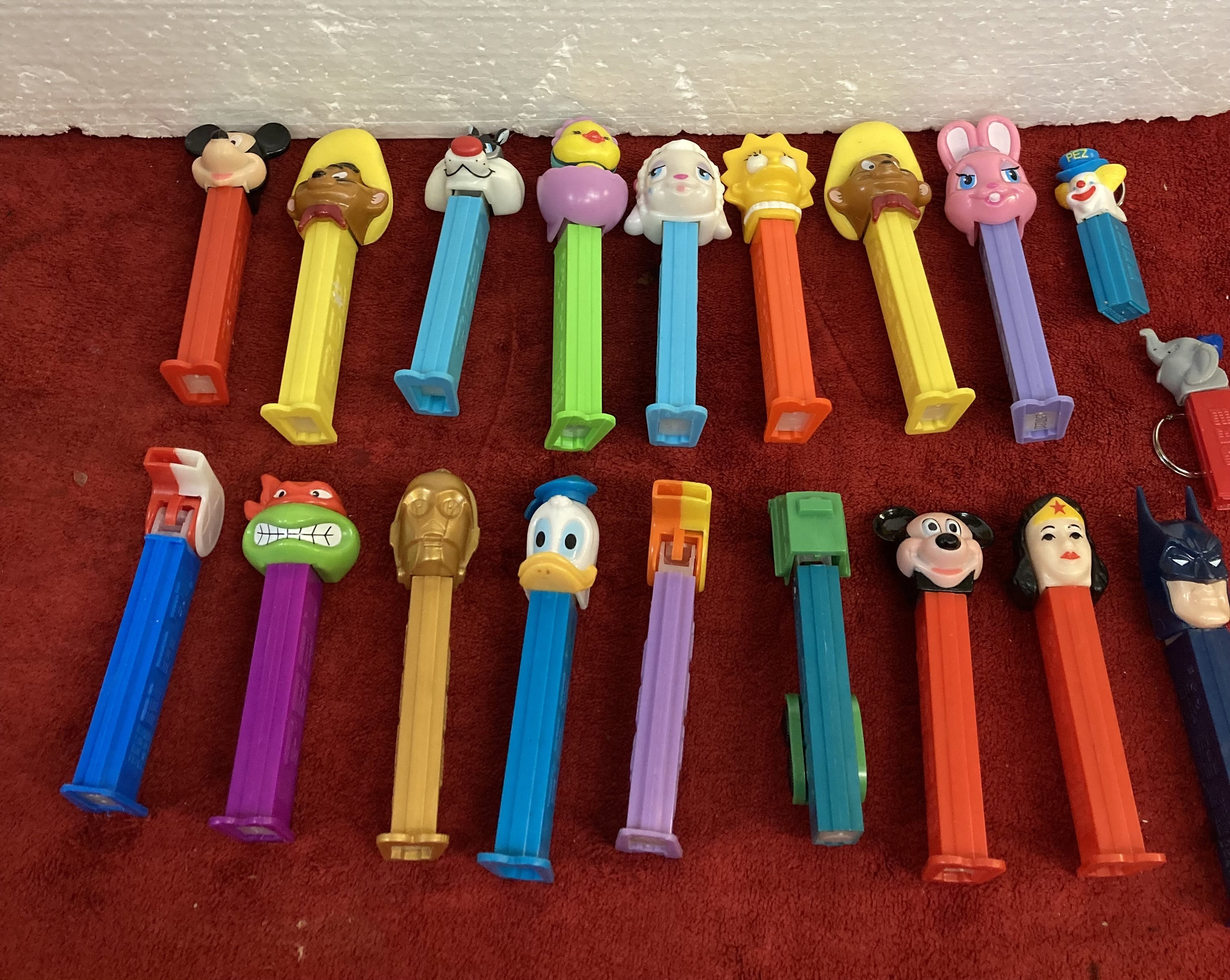 アメコミ OLDPEZ 90'sPEZ Unopened 19packs 19 Vintage Pez Candy Dispensers - Etsy