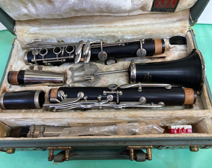 CONN  Director U.S. A.   Vintage Clarinet