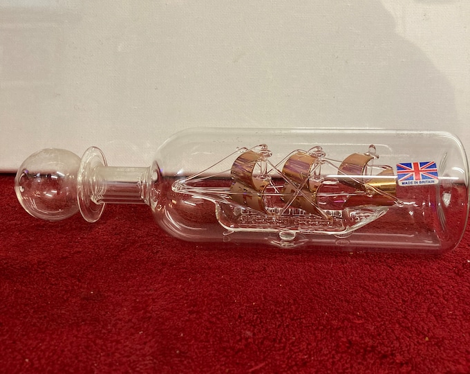 Detailed Model of The Bounty in a Glass Bottle