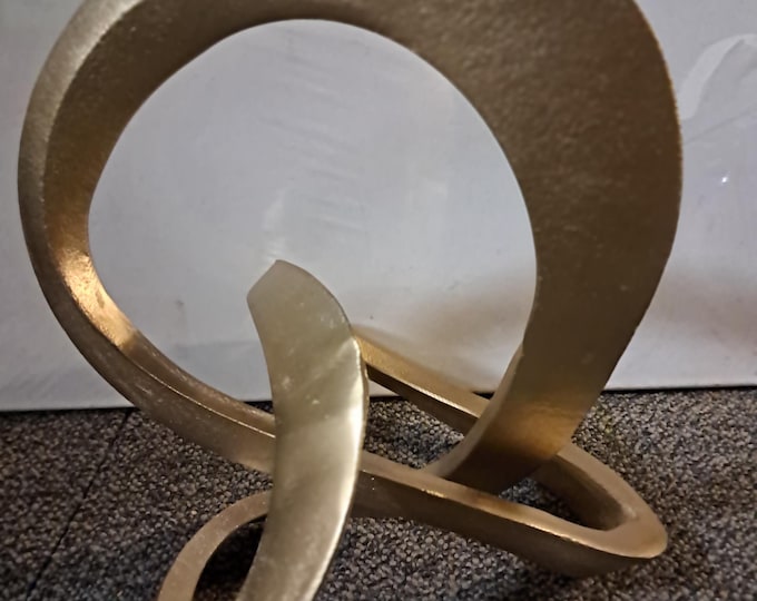 Golden Metal Loop Sculpture: Modern Abstract Art Decor