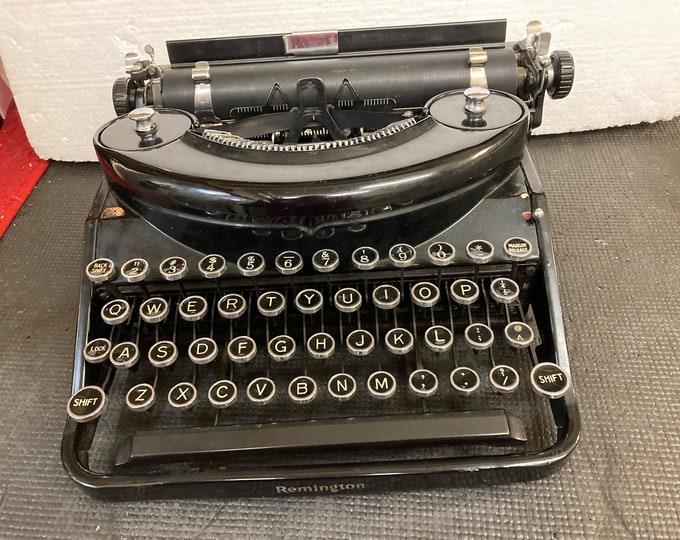 1938 Remington Noiseless  Standard Portable Typewriter , Manual, Working Guarantee (Hemingway)