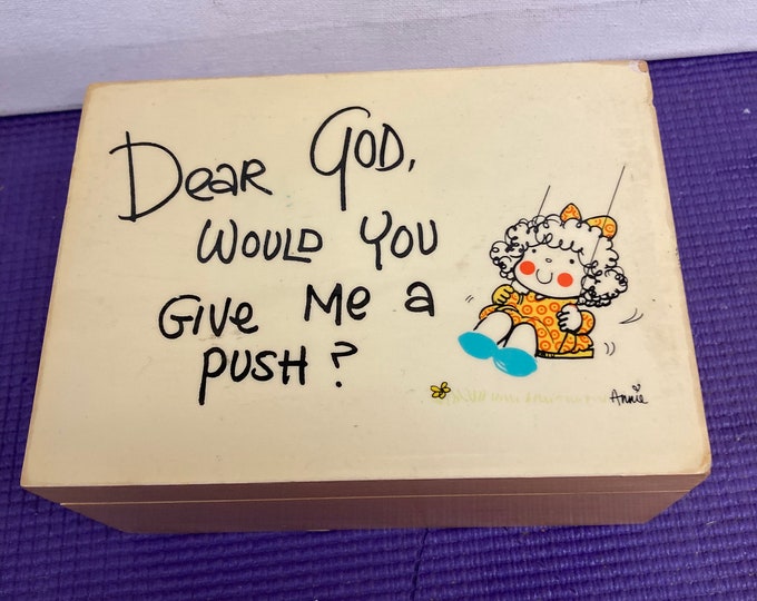 Dear G-od Kids Music Box