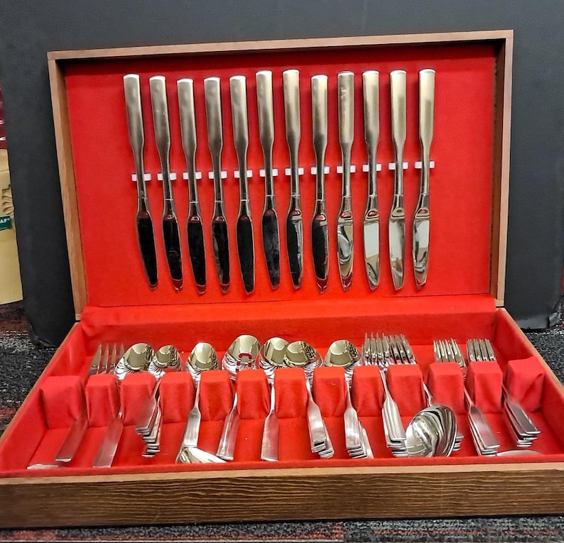 Oneida Paul Revere Flatware - Thumbnail 5