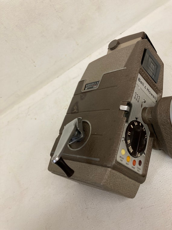 Vintage Bell and Howell 333 8mm Movie Camera - Etsy