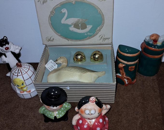 4 vintage  Comical  Salt & Pepper  shakers
