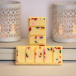 Confetti Cake | Wax Melts snapbar | Vanilla + Butter + Cake | 2oz | Sweet Bakery Home Fragrance | Home Aesthetic