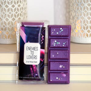 Book Trope: Enemies to Lovers  wax melt | Book lover gift  |Bookish wax snapbar | Jasmine + Lavender + Exotic musk