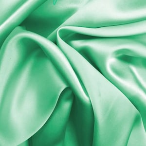 Mintgrönt Charmeuse Satintyg | Mintgrönt Stretchsatin | Hantverkstyg | Dekoration | 138 cm Bredd | Silkeslen | Brudklänningar | Modehantverk | Säljs per mått