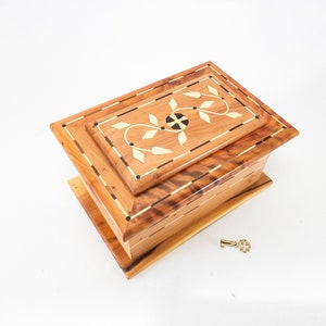 Große handgefertigte Schmuckschatulle aus Holz große | Etsy