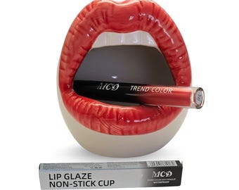 Handmade Ceramic Mouth Display with Lip Gloss – Waterproof, Non-Stick Velvet Matte Tint – Makeup Organizer