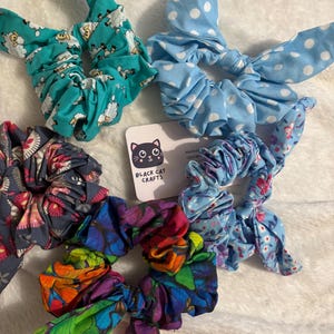 Coletero de algodón hecho a mano con lazo extraíble: Floral, Lunares