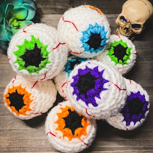 Crochet Eyeball Plush, Halloween Home Decor, Goth Party Favors, Eye Doctor Gifts, Spooky Home Decor for Shelf
