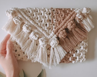 Boho Macrame Crossbody Clutch: Two-Tone Handmade Bag