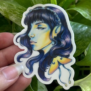 Sticker jeune fille aux papillons de nuit