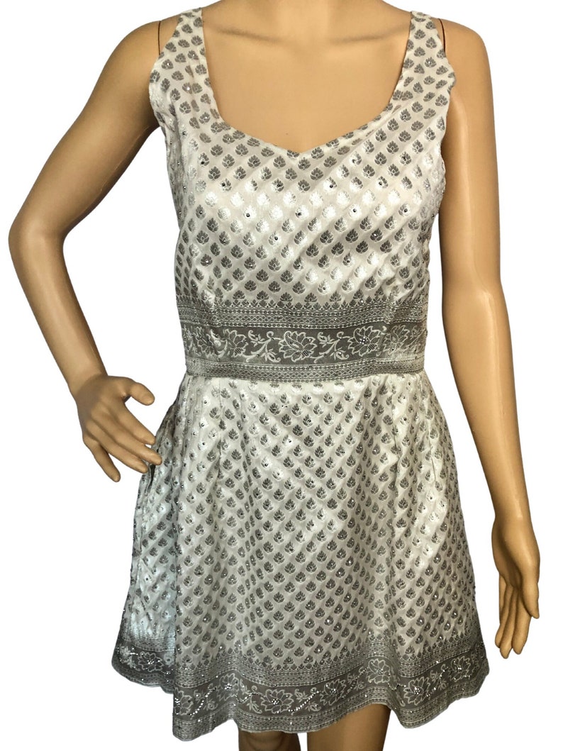 Sultana Silver Saree Dress with pockets image 2