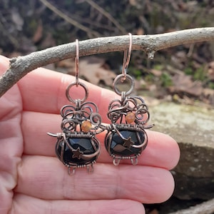 cauldron earrings, black cauldron earrings, halloween earrings, copper wire cauldron earrings, fall jewelry, dangle earrings