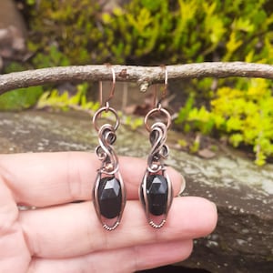black onyx earrings, copper wire earrings, dangle earring, drop earrings, gemstone earrings, wire wrapped jewelry, boho chic jewelry
