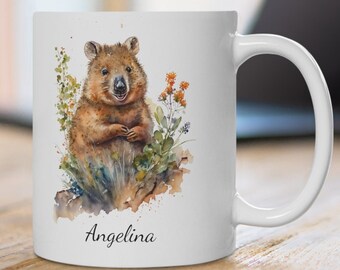 Gepersonaliseerde Quokka-mok: aquarelprint wilde bloemen, Australisch natuurcadeau