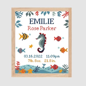 Grille point de croix hippocampe poisson récif de corail sous la mer faire-part de naissance bébé fille prénom nautique moderne carte de point de croix