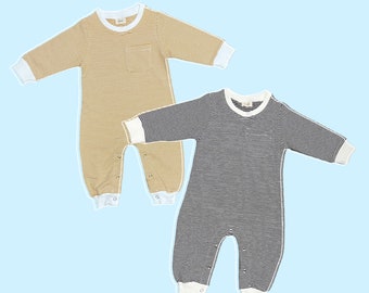 Pyjama pour bébé rayé | Bouton enfoncé Baby Sleeper | | minimaliste de PJ Grands cadeaux pour maman | Baby Shower