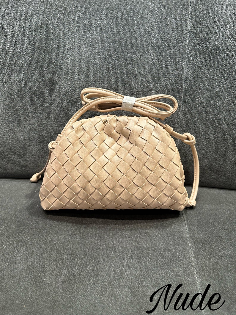 Soft Woven Pouch Bag Cute Gift Handbags Leather Clutch Bags Cloud Bags Woven Bag Braided Bag Evening Crossbody Bag Faux Leather Clutch Nude