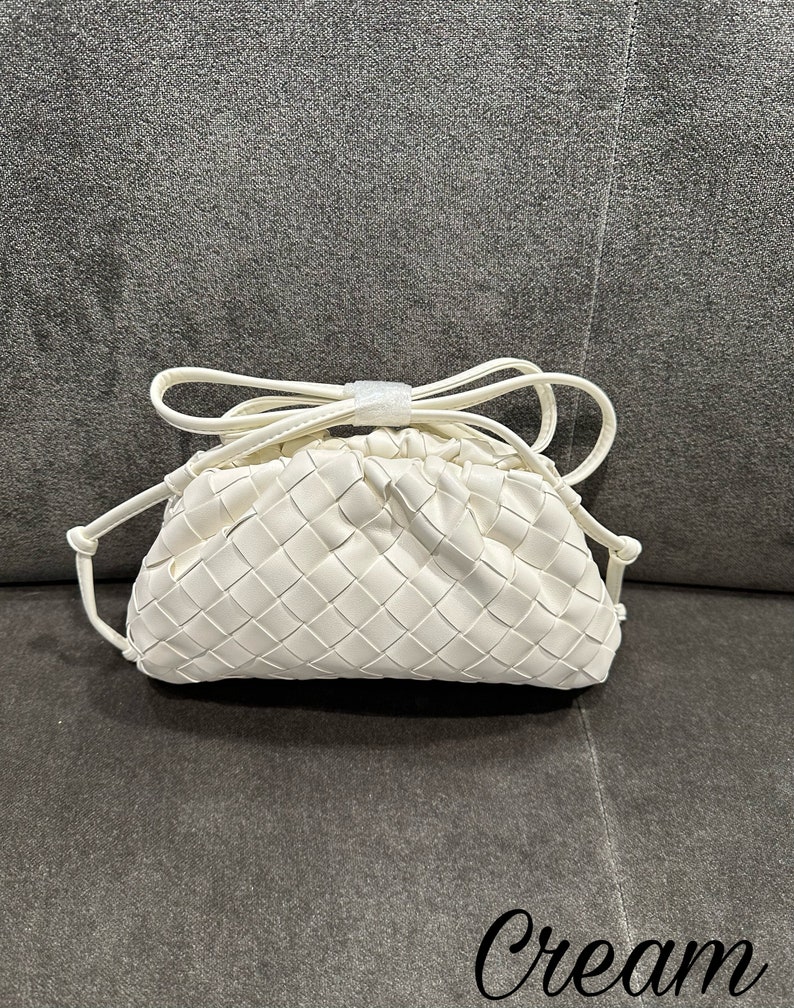 Soft Woven Pouch Bag Cute Gift Handbags Leather Clutch Bags Cloud Bags Woven Bag Braided Bag Evening Crossbody Bag Faux Leather Clutch Cream
