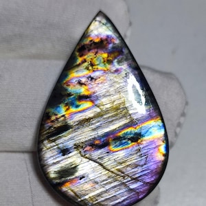 Natural spectrolite purple flashy labradorite cabochon Labradorite gemstone || Size=39×25×7 || weight= 42 carat || Loose Gemstone