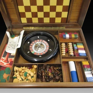 1960 年代頃のオリジナル ビンテージ DAL NEGRO ゲーム コンペンディウム。シカモアとクルミの木製ケース入り。