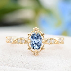 Anel de noivado com safira e centáurea: anel feito à mão com diamante oval em ouro 14k