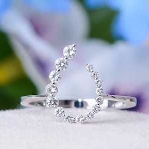 Massiver Gold Minimal Diamant Ehering, Natürlicher Diamant Rundschliff Ring, Geschenk für Sie, Coronet Cluster Ring