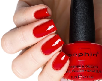 Red nail polish. gel effect. Sophin 0026. classic manicure. vegan cosmetics. trendy nails. Ultra shine finish. for natural nails.